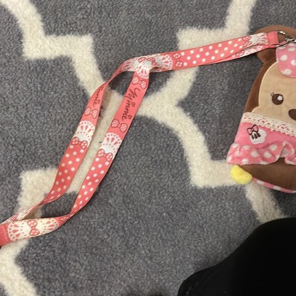 Mini Mouse Badge holder/purse - Picture 6 of 10